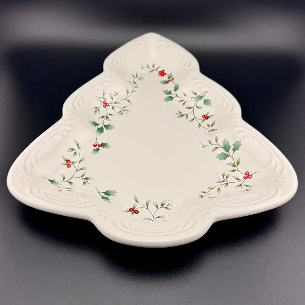 Pfaltzgraf Winterberry Christmas Tree Plate Tray Platter Holiday Red Green White